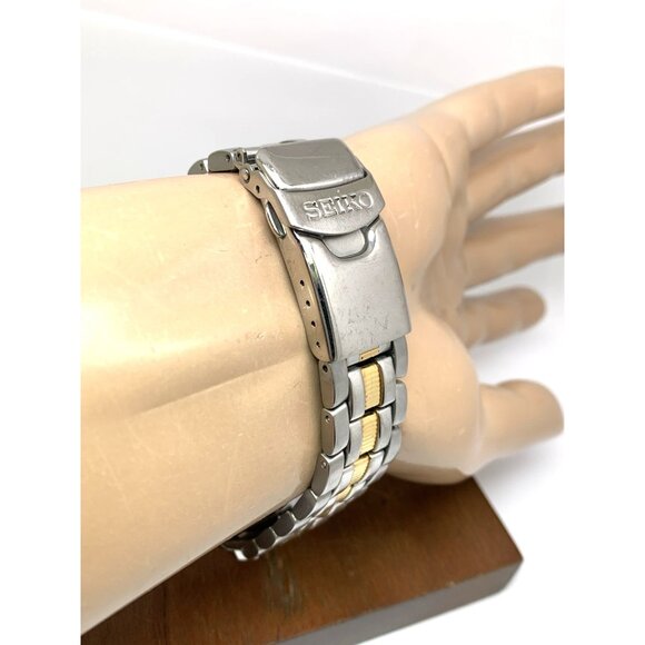 Seiko Men's Watch 5M43-0A39 Sports 100 Kinetic Day Date Two Tone Steel 40mm - Picture 11 of 15